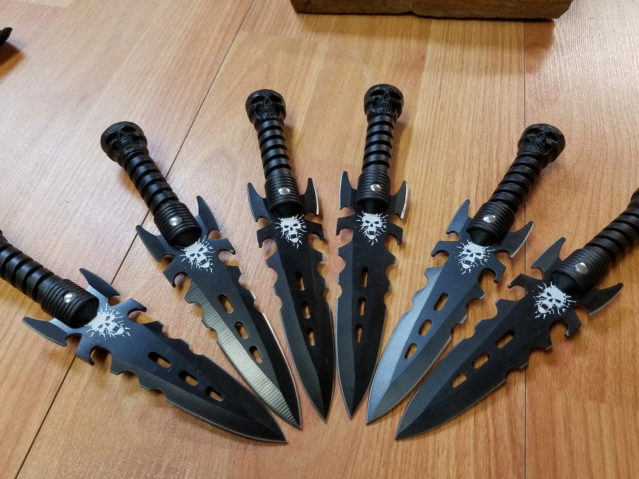 Renegade Tactical Set Of 6 Skull Throwers Black 4.25" With Blade Leg Or Arm Sheath - 125 3 Renegade Tactical Set Of 6 Skull Throwers Black 4.25" With Blade Leg Or Arm Sheath - 125