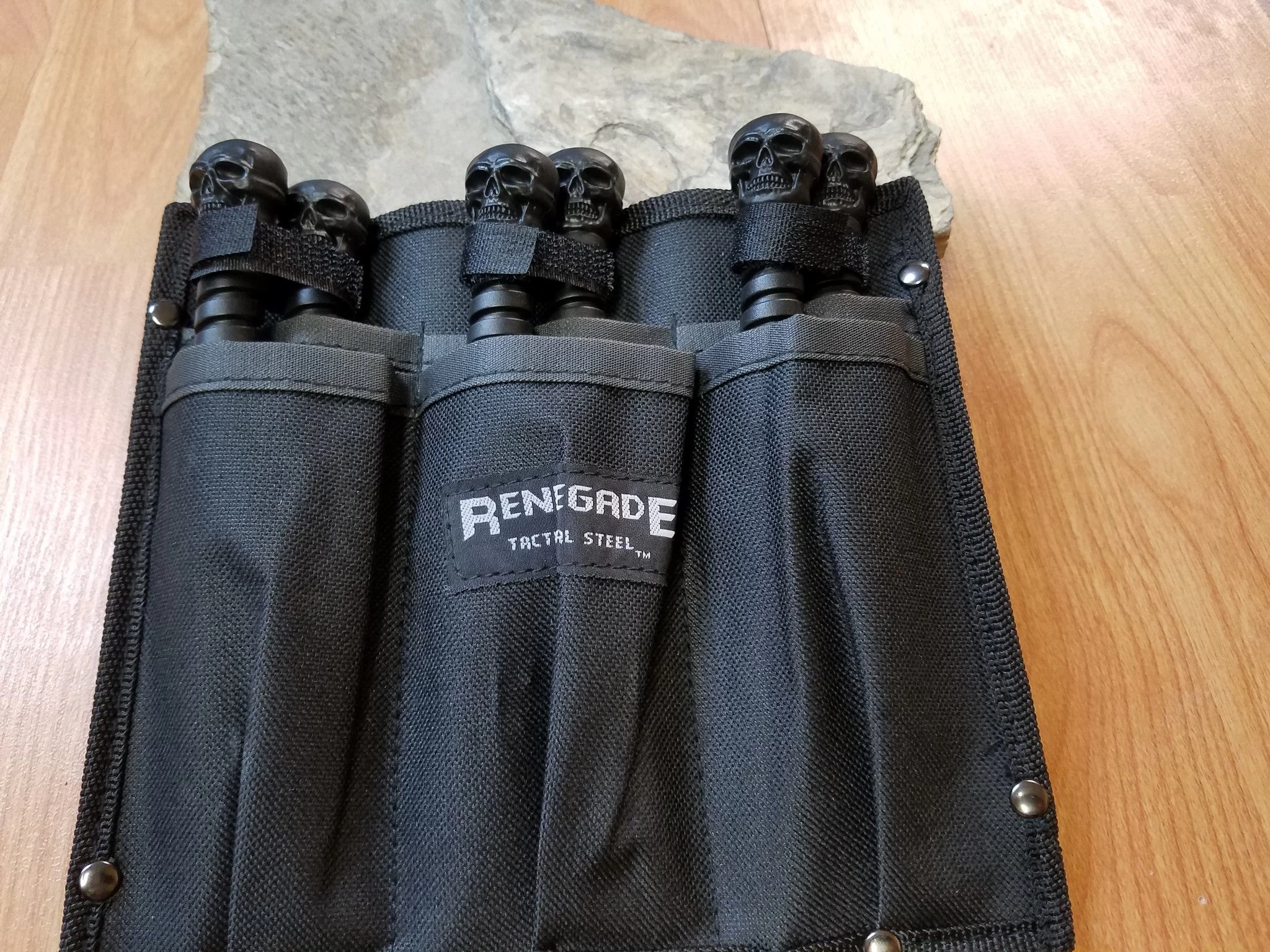 Renegade Tactical Set Of 6 Skull Throwers Black 4.25" With Blade Leg Or Arm Sheath - 125 4 Renegade Tactical Set Of 6 Skull Throwers Black 4.25" With Blade Leg Or Arm Sheath - 125 - Image 2