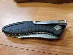Kershaw Grinder Black Linerlock Assisted Open Folding Pocket Knife 1319 -Knives = the best. 1319d