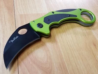 Benchmark Knives Venom Karambit Green Folding Pocket Knife - 043 6 Benchmark Knives Venom Karambit Green Folding Pocket Knife - 043 - Image 4